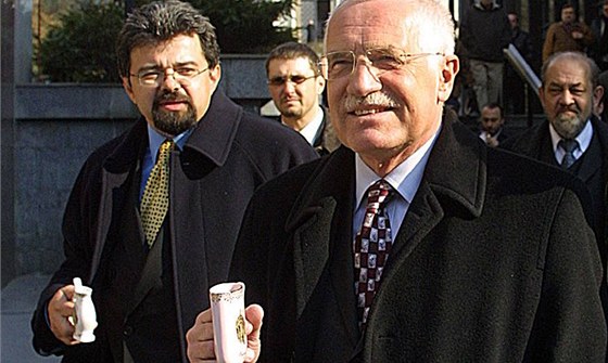 Prezident Václav Klaus se svým kancléřem Jiřím Weiglem v Karlových Varech