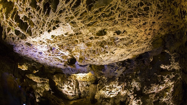 Vtrná jeskyn v USA