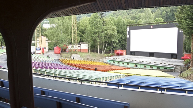 MFF KV 2011 - pohled z promítací kabiny zrekonstruovaného Letního kina v