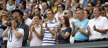 JSME NA TEBE HRD! Rodina Petry Kvitov sleduje finle wimbledonsk dvouhry en.