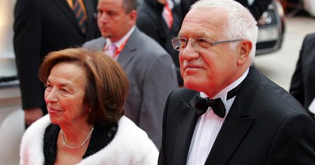 Prezident Václav Klaus s manelkou Livií na filmovém festivalu v Karlových Varech.