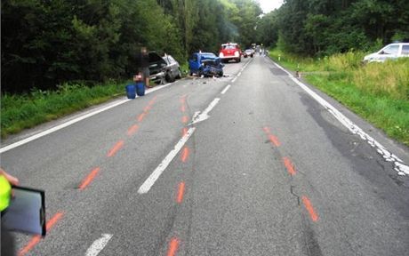 Nehoda dvou automobil mezi Bludovem a Kltercem na umpersku.