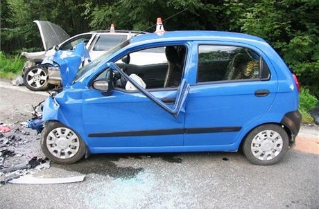 Nehoda dvou automobil mezi Bludovem a Klátercem na umpersku.