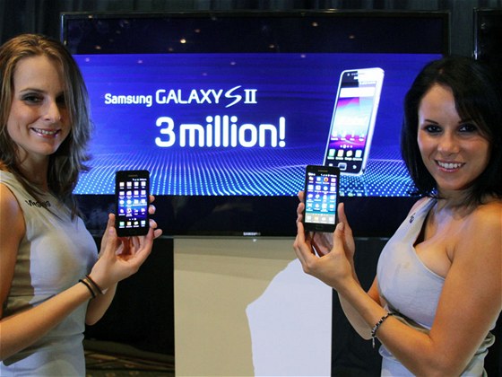 Samsungu Galaxy S II se prodalo ti miliony kus za 55 dní