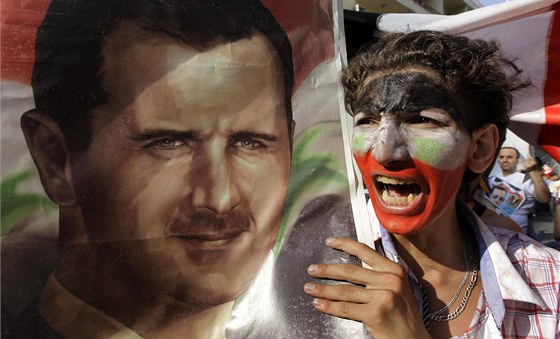 Demonstrace na podporu syrského prezidenta Baára Asada v Damaku (24. ervna
