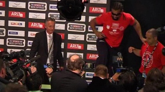 oumen a provokatér David Haye