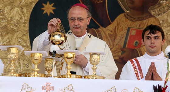 Acibiskup olomoucký a místopedseda eské biskupské konference Jan Graubner