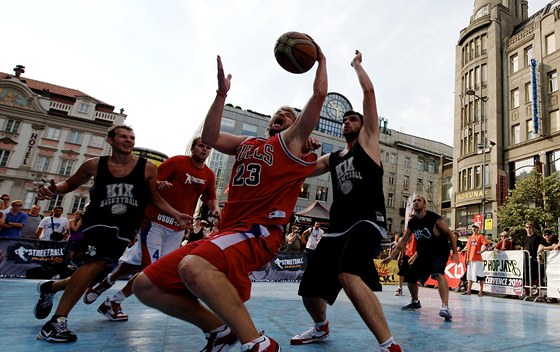 Světová hvězda na maloměstě? Ve streetballu nic nemožného - iDNES.cz