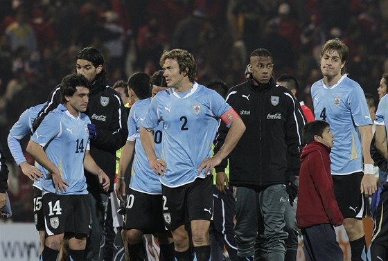 Uruguaytí fotbalisté po remíze s Chile.