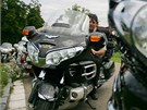 14. sraz majitel motocykl Gold Wing V eské Skalici zaal spanilou jízdou do