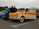 Trabant 600 byl k mání v rzných barevných kombinacích.