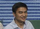 Lídr demokratické strany a thajský premiér Abhisit Vejjajiva piel k volbám se