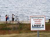 Berzdorfer see lk hlavn cyklisty a bruslae. Po naputn tu najdou zzem i