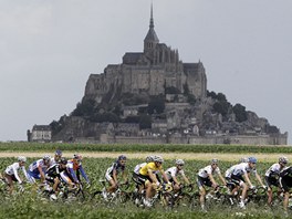PAMTKY. est etapa Tour de France minula i svtoznm opatstv Mont