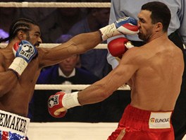 ZSAH. David Haye trefuje levakou Vladimira Klika. 