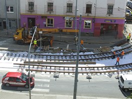 Rekonstrukce kolej v plzesk Sladkovskho ulici