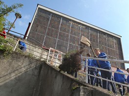 Symbolickho protestu proti veden msta Brna se na stadionu za Lunkami