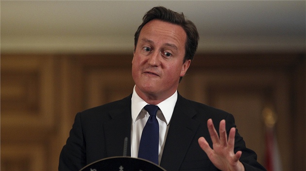 Britský premiér David Cameron  (8. ervence 2011).