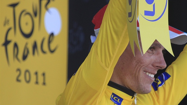 DÁREK K NAROZENINÁM. Philippe Gilbert vnoval etapové vítzství z Tour své