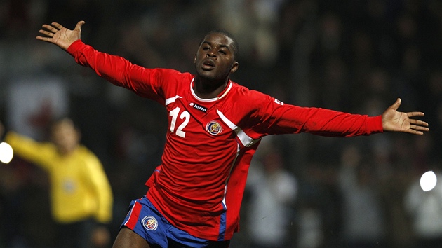 LETADÉLKO. Devatenáctiletý kostarický st�elec Joel Campbell oslavuje sv�j gól
