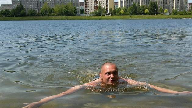 Jablonecká p�ehrada M�eno je ideáln� zakomponovaná do m�stského prostoru a je