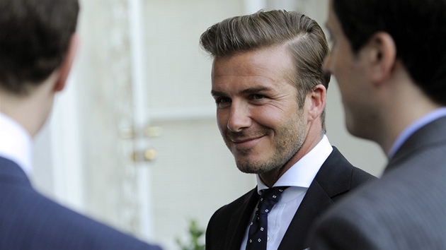 David Beckham s oslující patkou a la Brandon Walsh