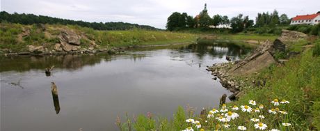 Kanalizace v Pomezí nad Ohí pispje k istjí vod v pehrad Skalka.