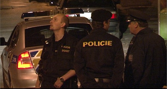 Policisté vyšetřují, jakou roli hrál při incidentu v dačické restauraci vrchní strážník tamní městské policie, který byl mezi popíjejícími. (Ilustrační foto)
