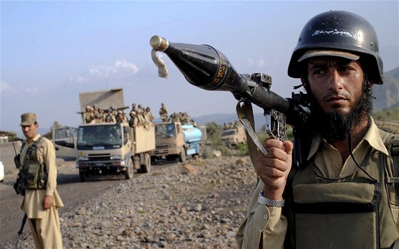 Pákistánská armáda chce pevn stát za obyvateli Kamíru.