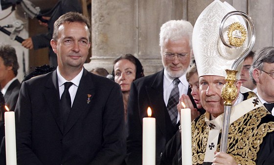 Kardinál Christoph Schönborn celebroval také obad, pi kterém se Rakousko v roce 2011 louilo se zesnulým Ottou Habsburským, synem posledního rakousko-uherského císae Karla I.