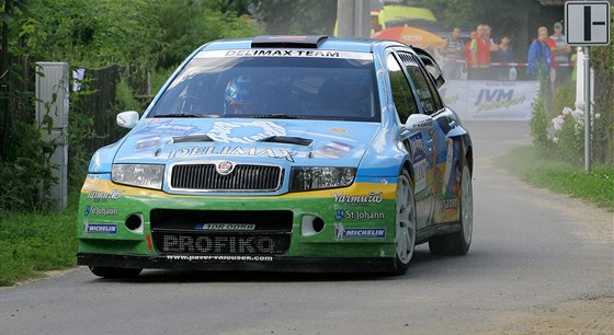 JEDE SI PRO VÍTZSTVÍ. Pavel Valouek si na Rallye Vysoina dojel pro druhý