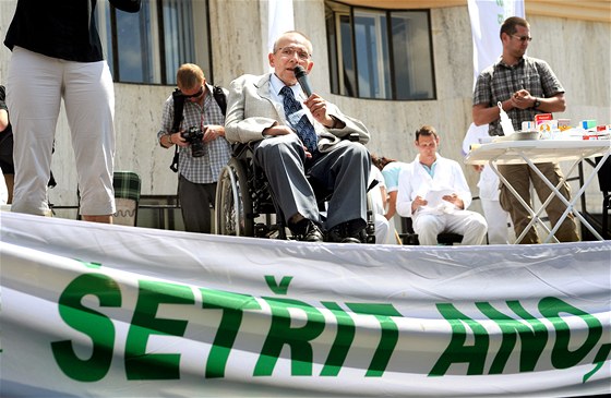 Předseda Národní rady osob se zdravotním postižením České republiky Václav Krása na snímku z roku 2011