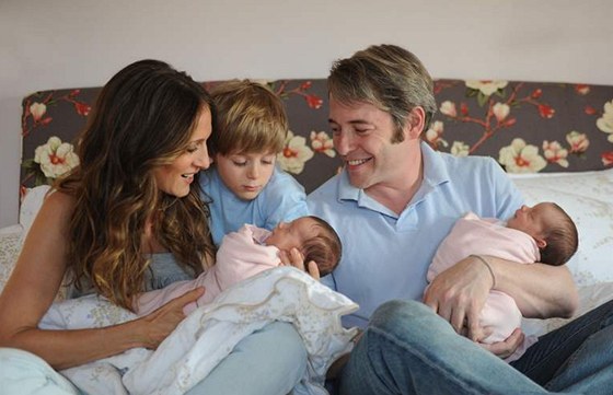 Sarah Jessica Parkerová a Matthew Broderick s dvojčaty a starším synem