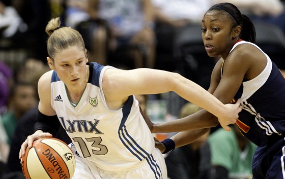 VÍTANÁ POSILA. Lindsay Whalenová (vlevo) si s Minnesotou zahrála finále WNBA, te se vrátí do USK.