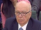 Mediální magnát Rupert Murdoch se zpovídá ped komisí v britském parlamentu....