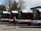�ty�i ze �esti nov�ch autobus� zna�ky Solaris, kter� od tohoto t�dne vyst��daly...