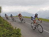 Alberto Contador na trati 13. etapy Tour de France