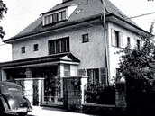 Bval Henleinova vila stoj v Liberci v Husov ulici. Po osvobozen zde