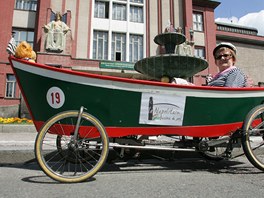 Zvody roztodivnch lapacch voztek v centru Hradce Krlov (16. ervence