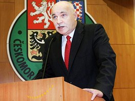 Tehdejší předseda ČMFS Pavel Mokrý.