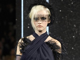 To nejlep z haute couture pehldek pro seznu podzim-zima 2011/2012: Chanel.