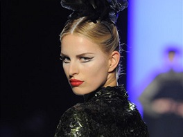 To nejlepší z haute couture přehlídek pro sezónu podzim-zima 2011/2012:...