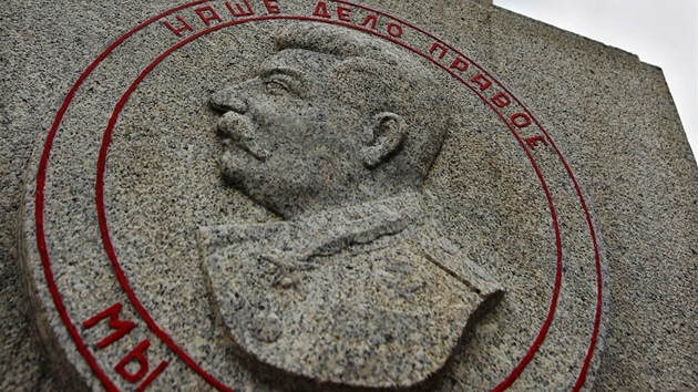 Stalinova tvá na památníku padlých voják ze 2. svtové války na Ústedním