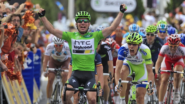 POTVRTÉ. Mark Cavendish ovládl 15. etapu Tour de France s dojezdem v