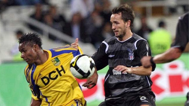 Tomá� Sivok (vpravo) v dresu Besiktase