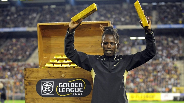 NA VRCHOLU. Keňská běžkyně Pamela Jelimová právě získala milionový poklad