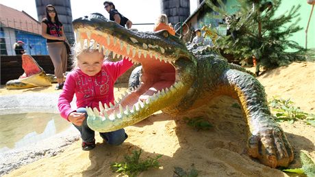 V Dolní Roínce najdete nejen straidelný zámek, ale i fotopark s krokodýly.