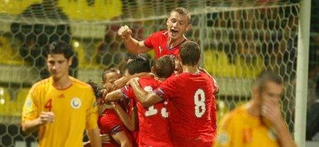 Radost eských fotbalist do 19 let v roce 2011, kdy parta kolem Jakuba Brabce, Krejího i Kadeábka získala stíbro.