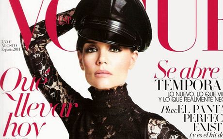 Katie Holmesová na obálce panlského vydání Vogue