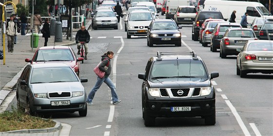 U nyní není v dopravní pice situace v Pardubicích komfortní. A výhledov se má jet zhorit. 